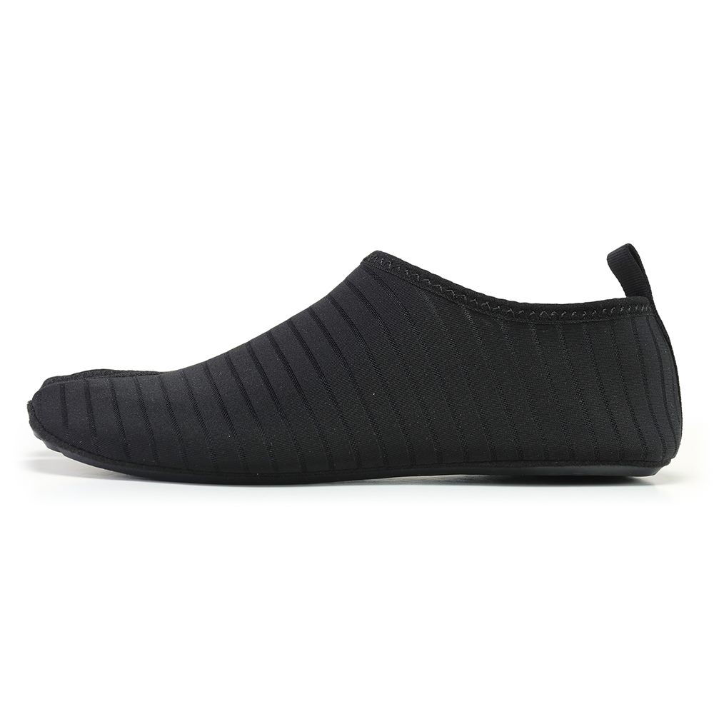 D08 Ribbed Split-Toe Aqua Sock