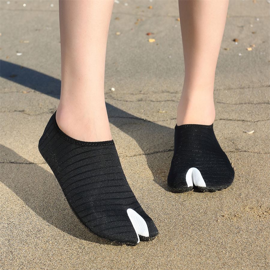Ribbed Split-Toe Aqua Sock in use, view 4