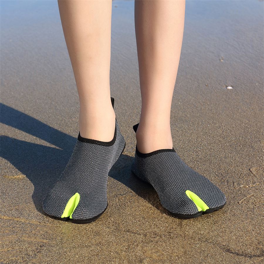 Split-Toe Aqua Sock in use, view 3