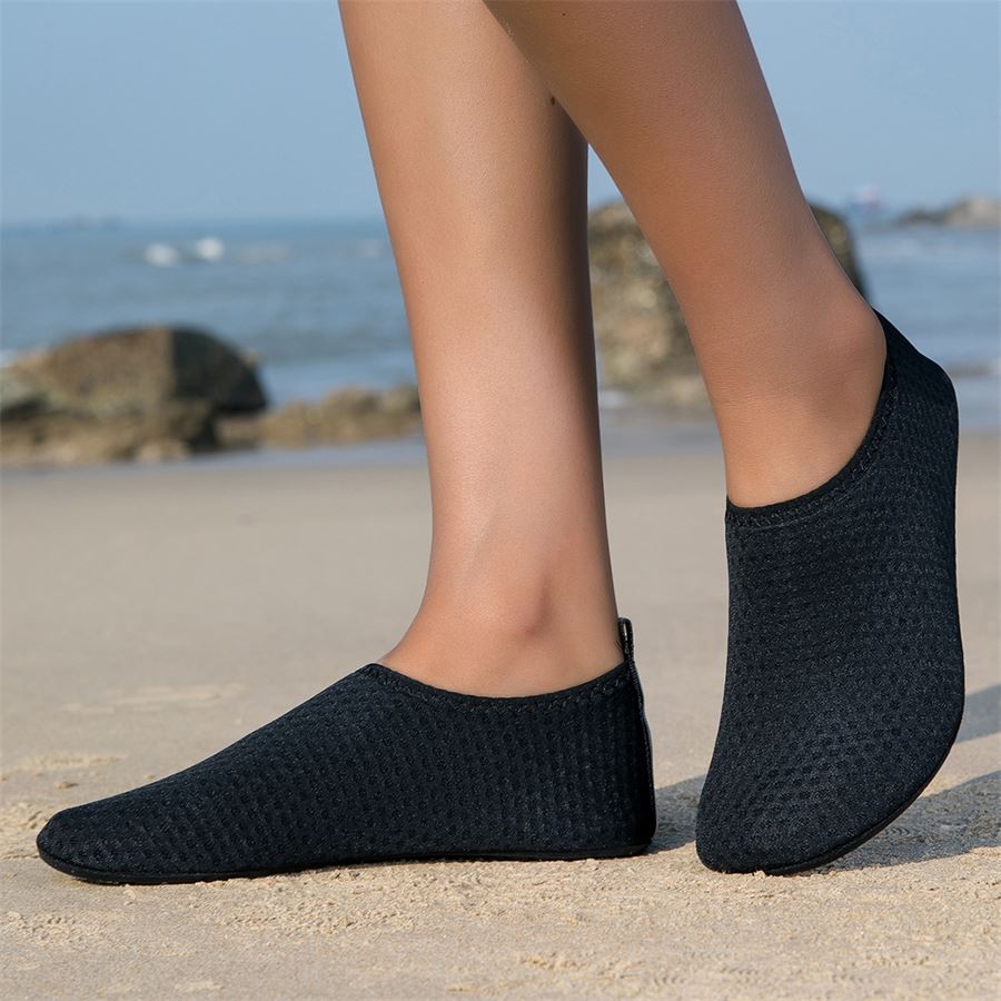 Mesh Aqua Sock in use, view 4