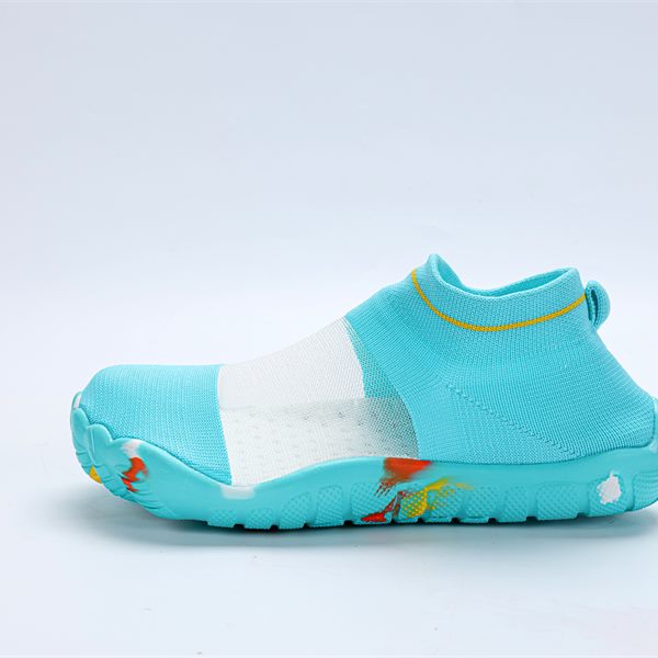 Y2602 Clear-Window Knit Water Shoe